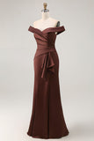 Brun Off The Shoulder Sjöjungfru Satin Formell Klänning Med Draperad Rosett
