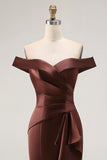 Brun Off The Shoulder Sjöjungfru Satin Formell Klänning Med Draperad Rosett