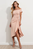 Off the Shoulder Slida Aprikos Rynkad Midi Klänning för Brudens Mor med Slits