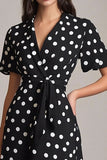 Svart Vit A-linje V-ringad Polka Dots Klänning med Skärp