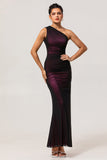 One Shoulder Black Pink Sheath Lång brudtärna klänning med slits