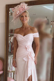 Off The Shoulder Ruched Candy Rosa Mor Till Bruden Klänning Med Slits