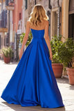 Royal Blue A-linje Plisserad Älskling Satin Lång Balklänning med slits