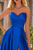 Royal Blue A-linje Plisserad Älskling Satin Lång Balklänning med slits