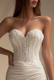 Ivory Sweetheart Bodycon veckad kort brudklänning