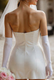 Vit Sweetheart Bodycon satin kort brudklänning med rosett (utan handskar)