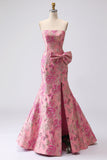 Fuchsia sjöjungfru rosett axelbandslös jacquard lång balklänning med slits