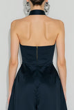 Halter Navy A-linje lång satinkllänning med fickor