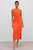 Orange satin Bateau-hals skåra med rynkad midi-arbetsklänning med slits