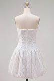 A-Line White Sweetheart blommig hemkomstklänning