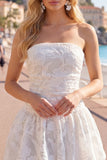 A-Line White Sweetheart blommig hemkomstklänning