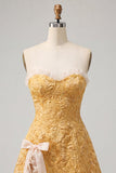 Sweetheart Yellow Jacquard A-Line Volangspets-klänning med hemkomstklänning med slits