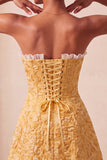 Sweetheart Yellow Jacquard A-Line Volangspets-klänning med hemkomstklänning med slits