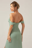 Off the Shoulder Sheath Chiffong Plisserad Dusty Sage Bridesmaid Klänning