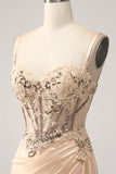 Elegant Champagne Mermaid Plisserad Satin Prom Klänning Med Applikationer